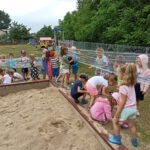 Przedszkole w Wegrach zdjecie bawiacych sie dzieci nr 14