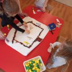 Przedszkole w Wegrach zdjecie bawiacych sie dzieci nr 26